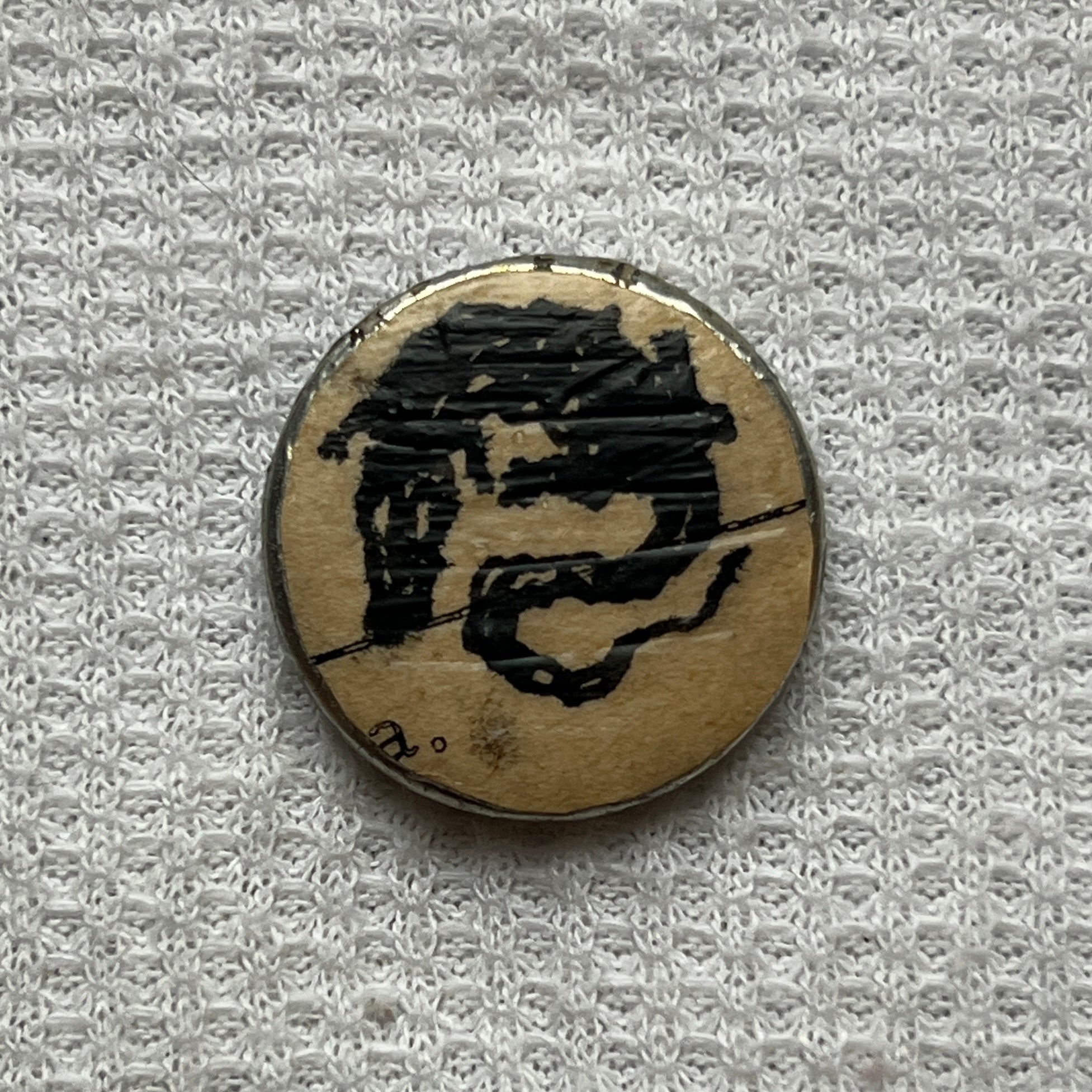 "Crocodile" Small Pin