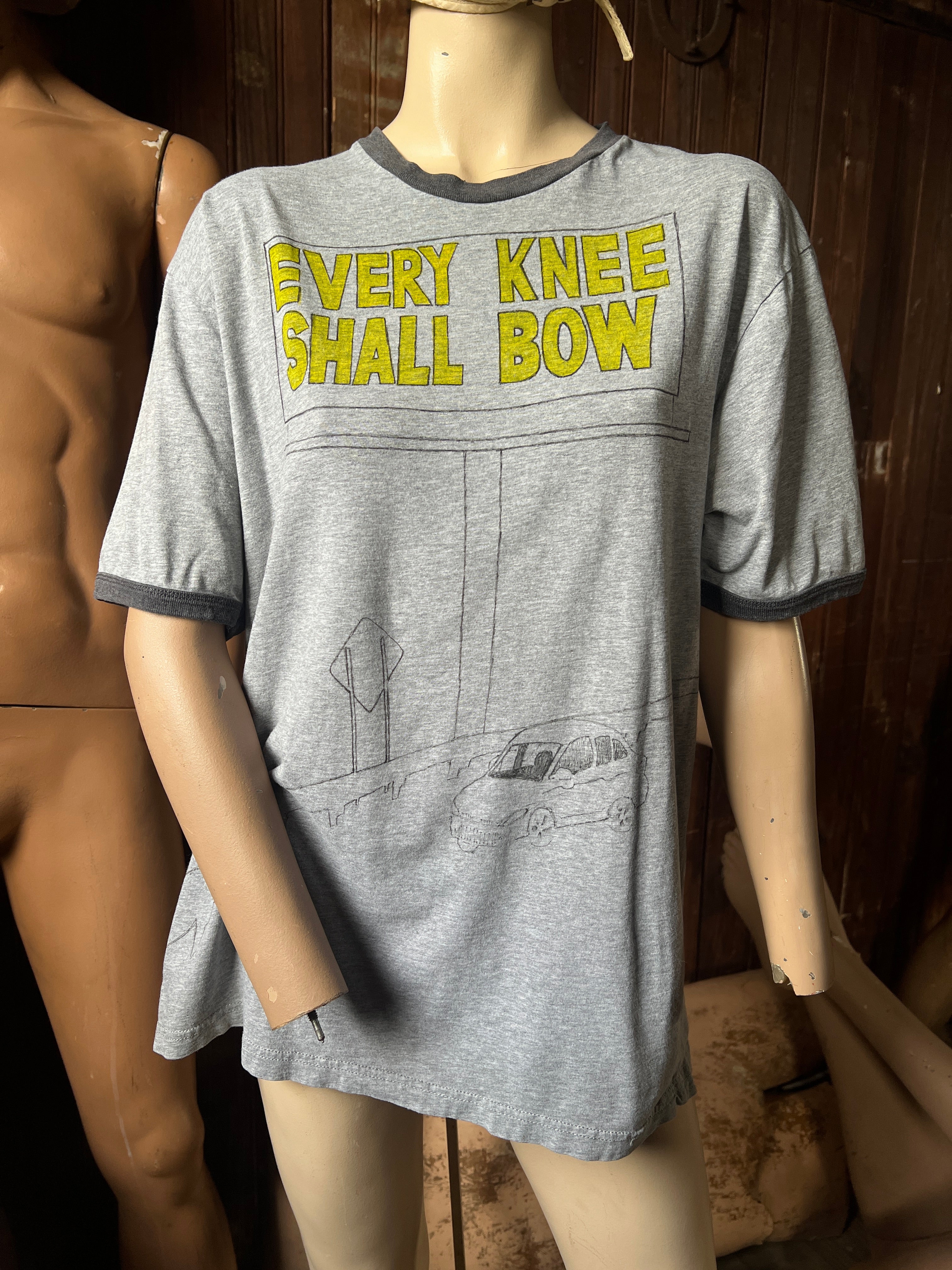 Knee Tee