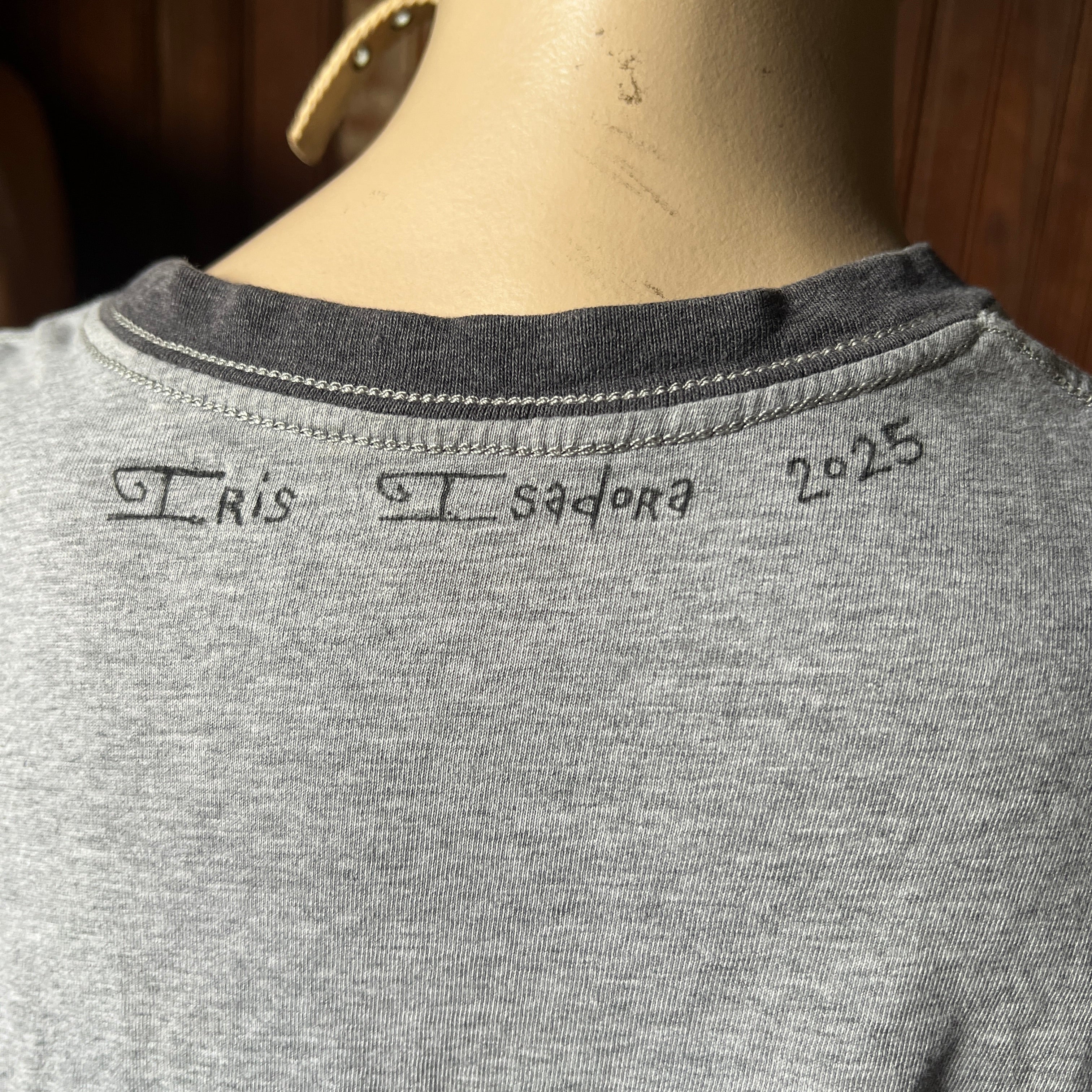 Knee Tee