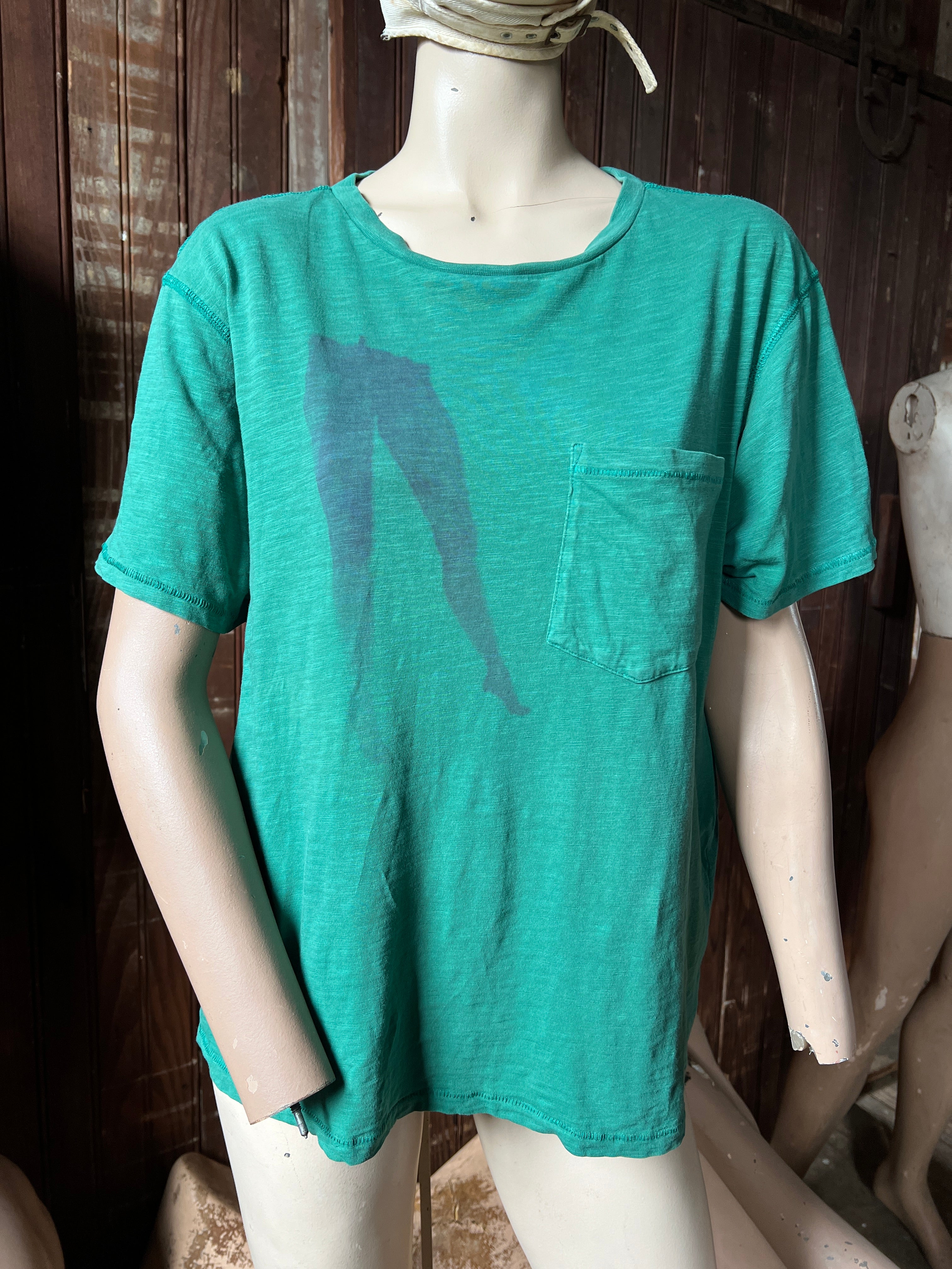 Legs Tee