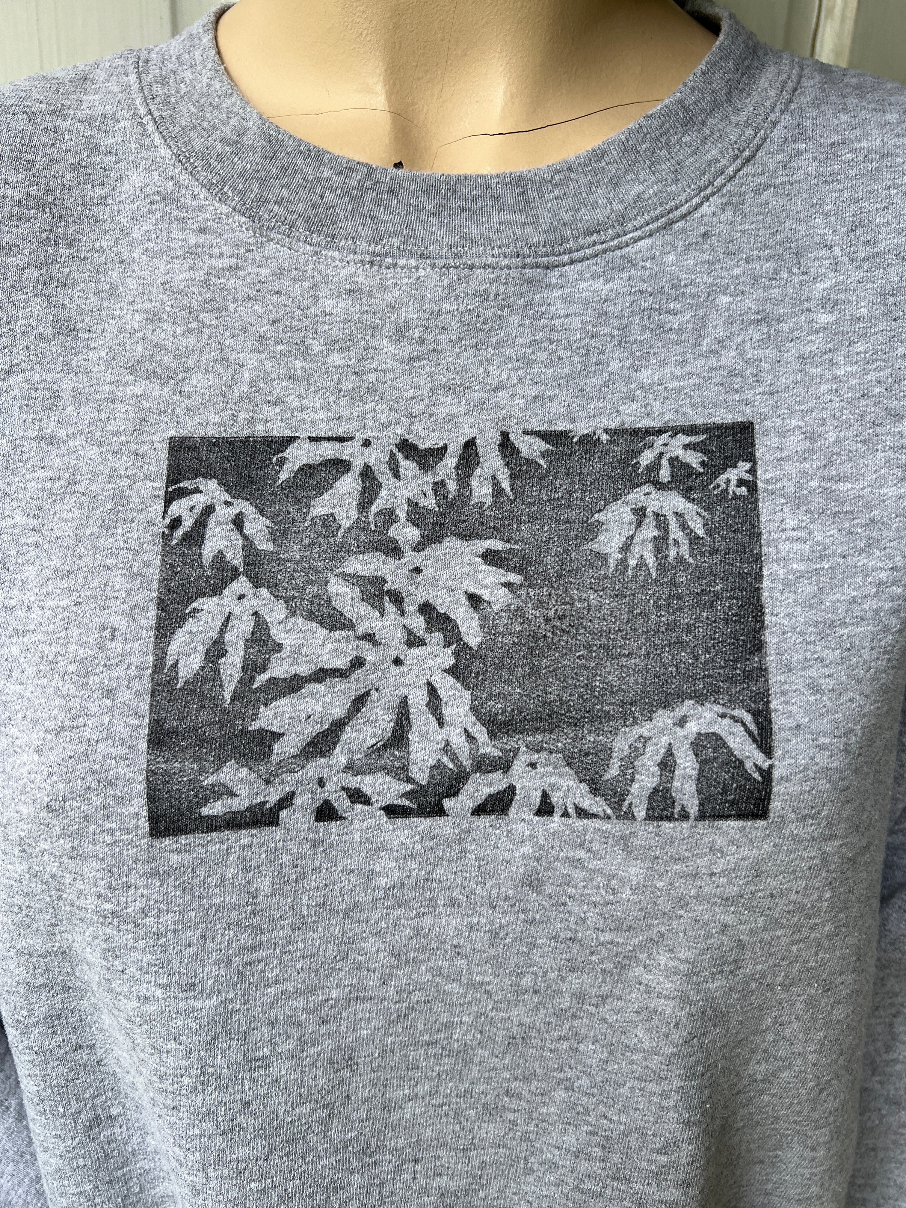 Umbrella Plant Crewneck