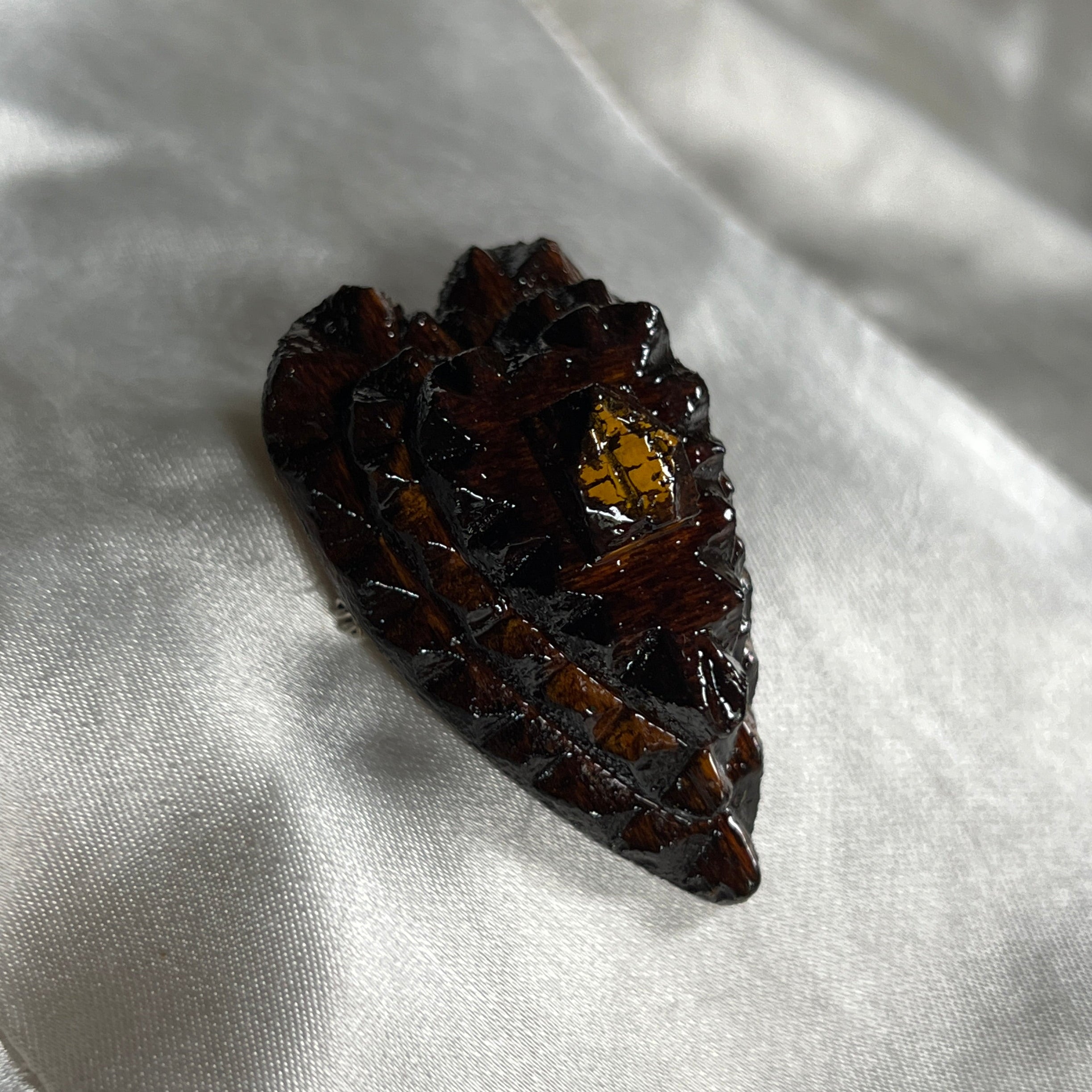Heart Tramp Brooch
