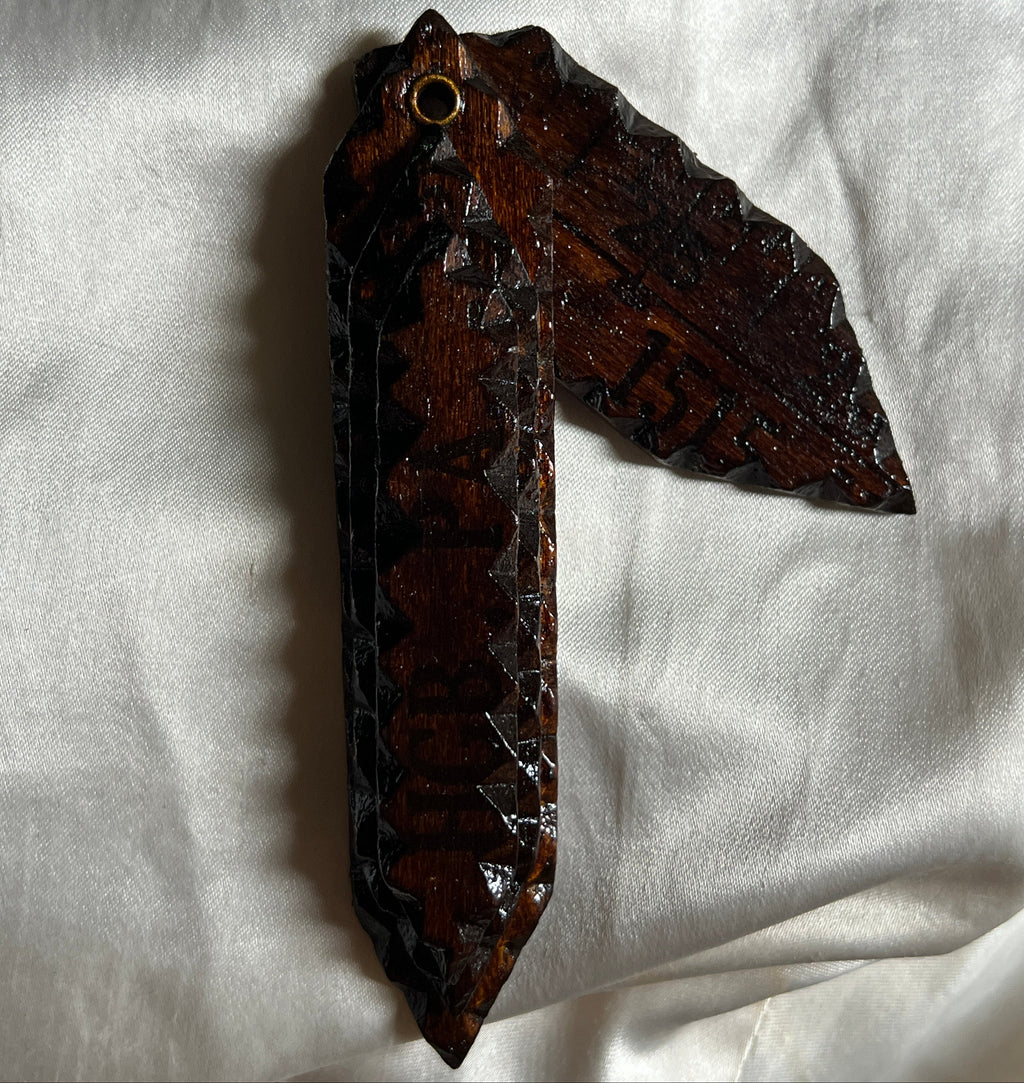 Articulated Tramp Brooch
