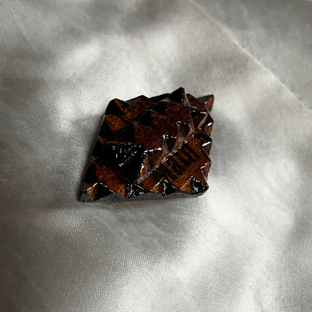 Main Diamond Tramp Brooch