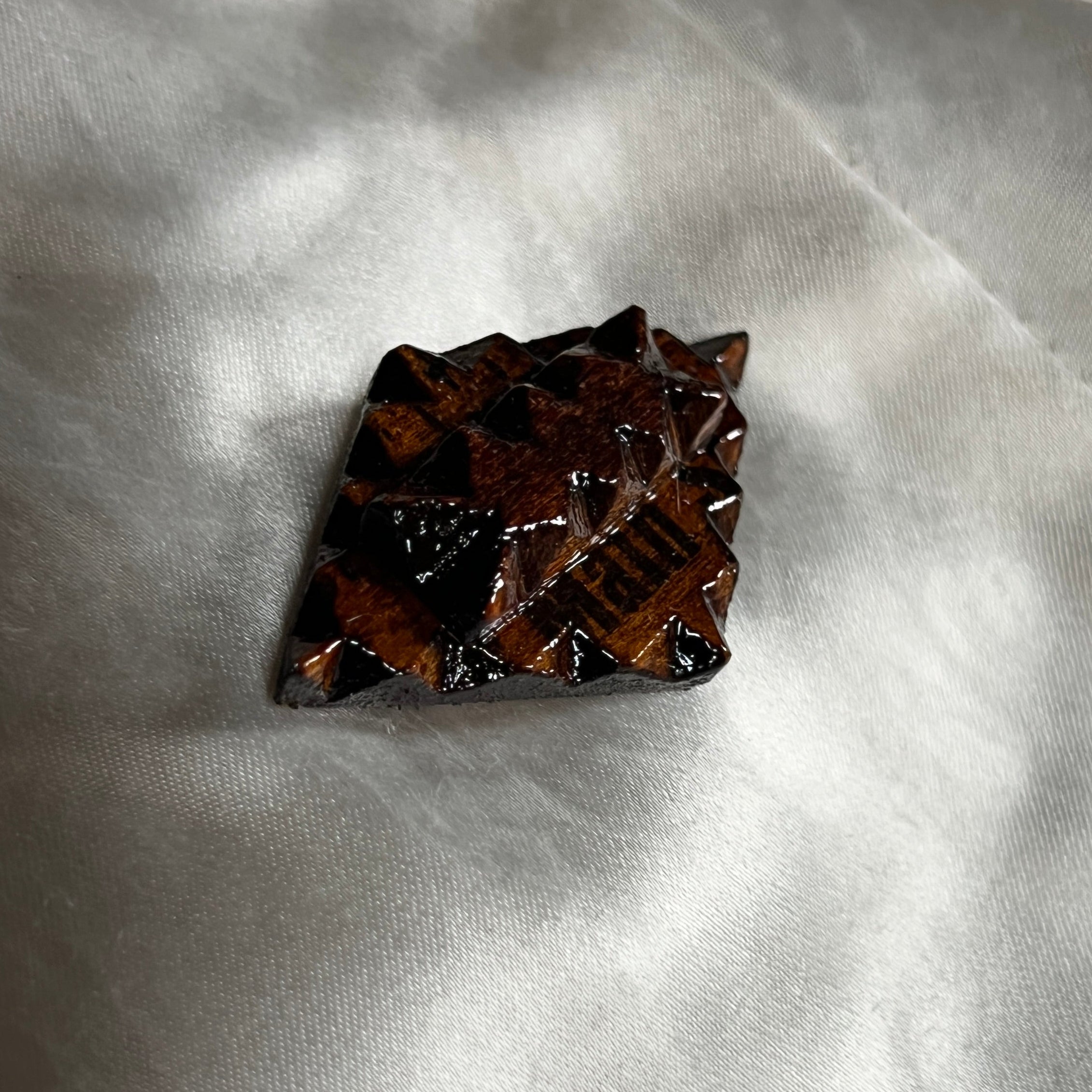 Main Diamond Tramp Brooch